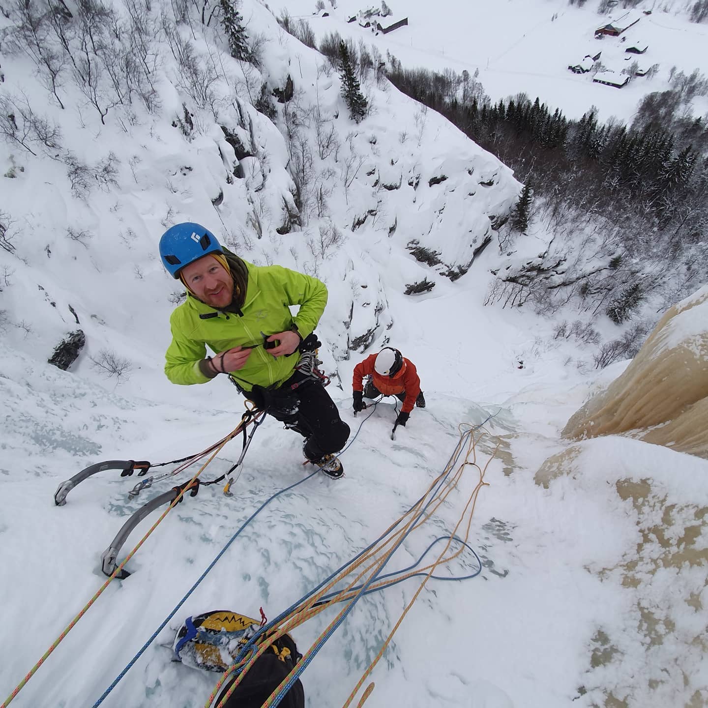 Good company and ice on #haugsfossen #hemsedal