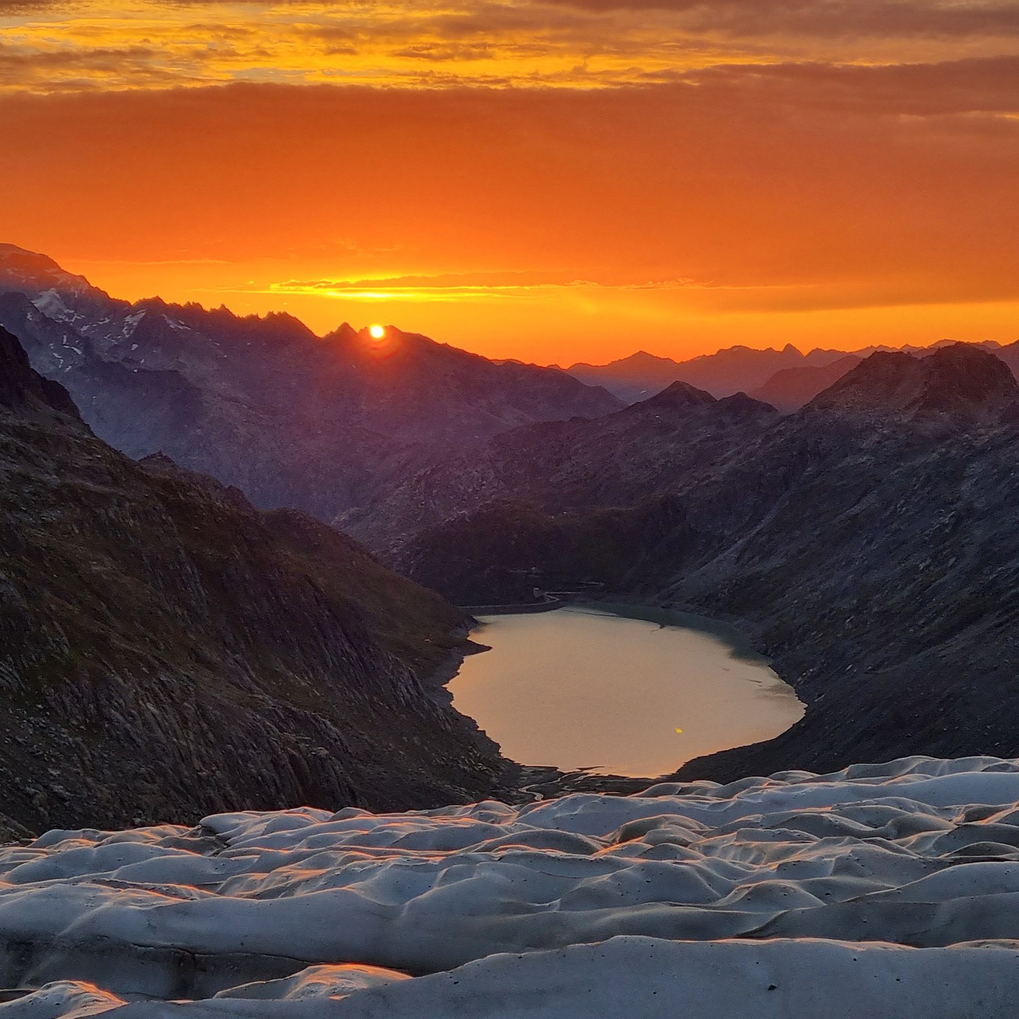 The #Oberaarhorn is located just above the glacier that feeds the river Aare,