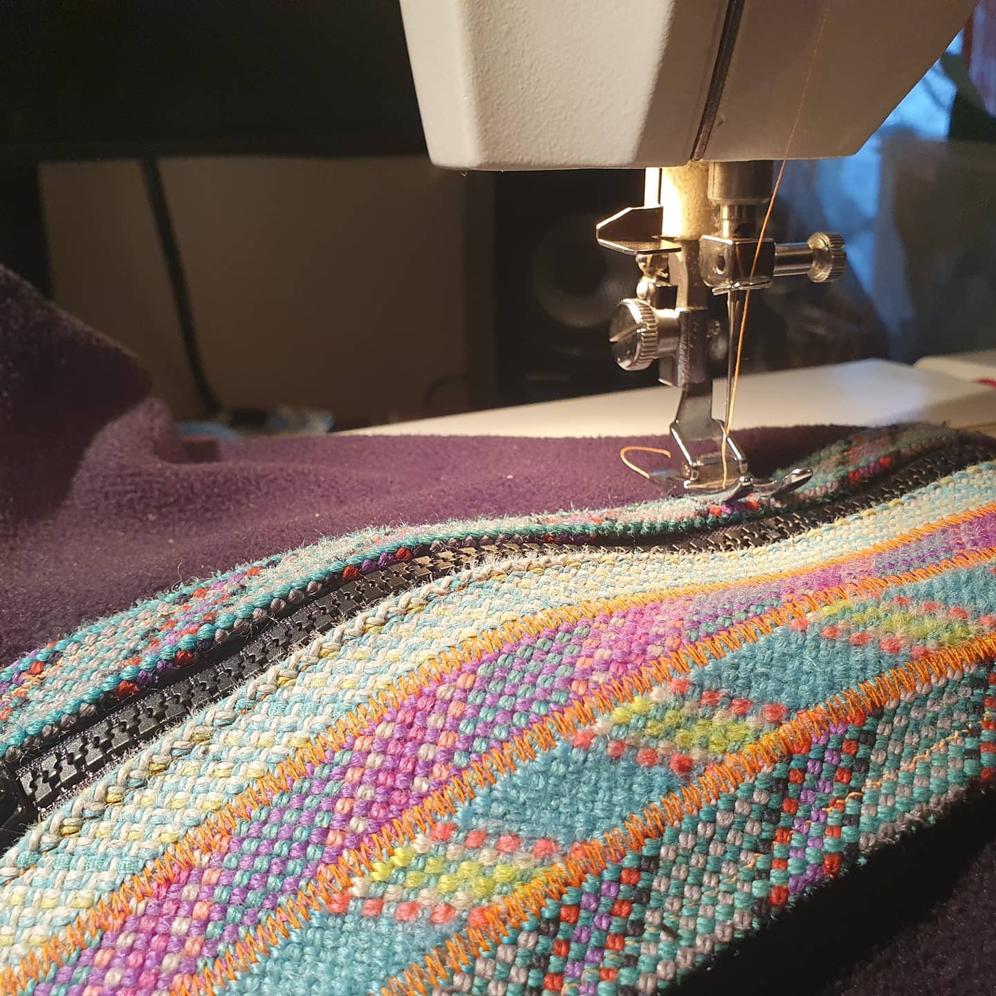 Bringing new life to old ropes with my mums old 1970s sewing machine (thanks
