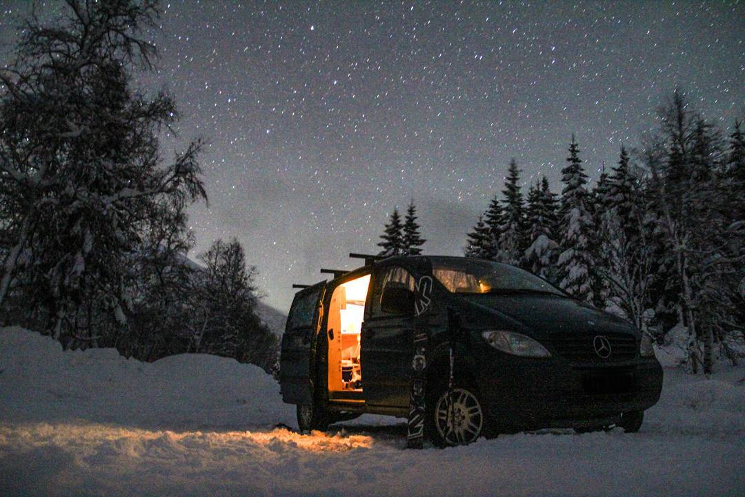 #ameliatheadventurevan proved a worthy vessel during her maiden ski trip!